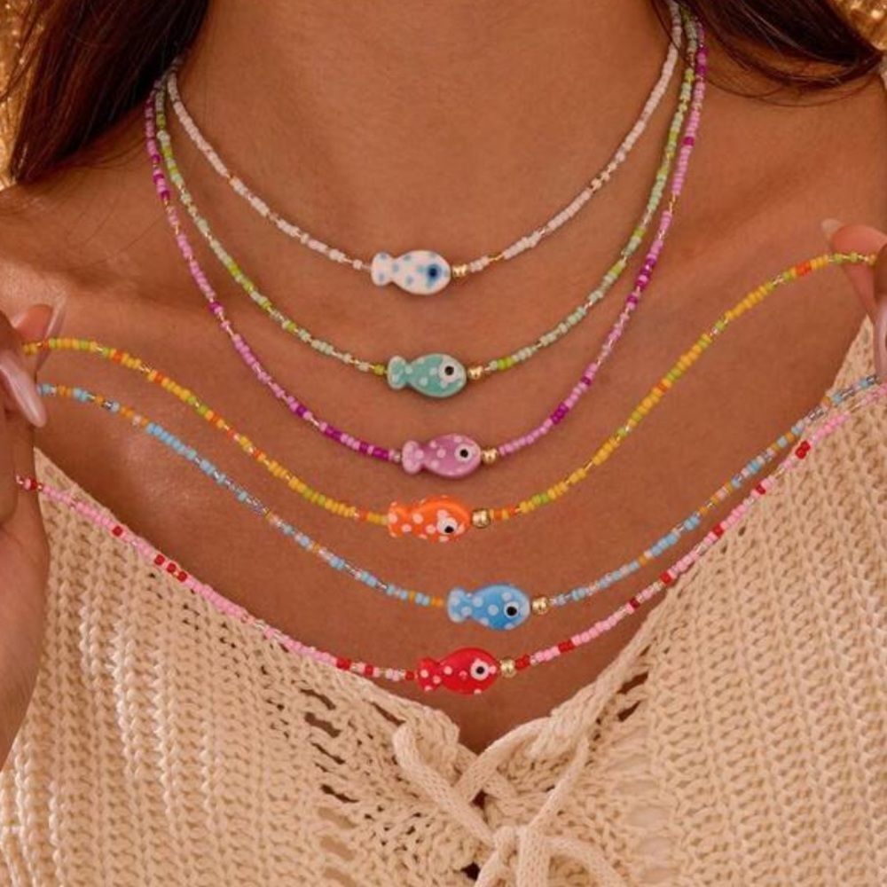 Beaded Necklace with green Fish Pendant M514